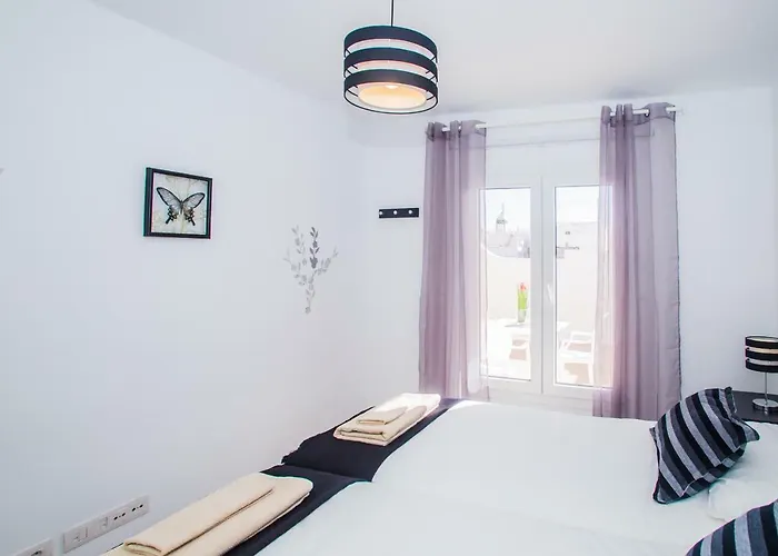 Flower Beach Suite 6